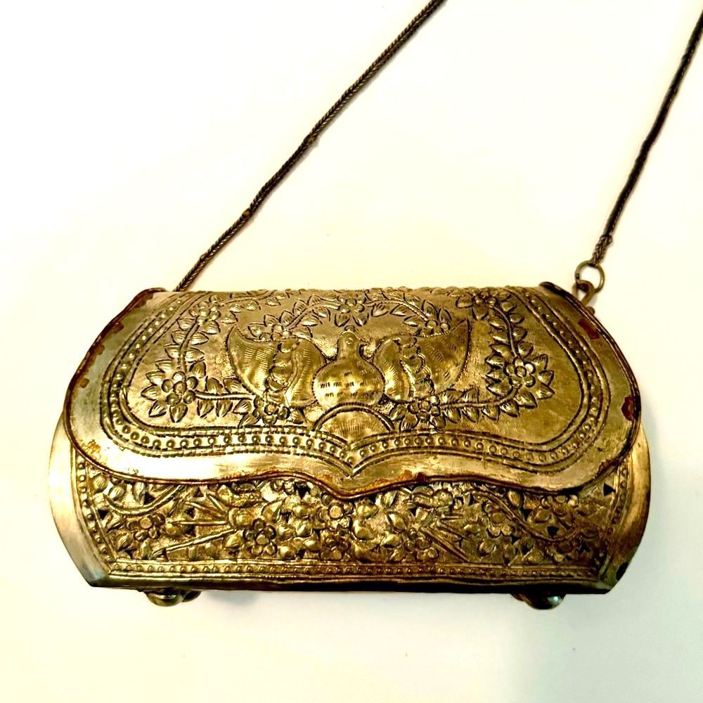 Small Gold Metal Decorative Evening Bag 🌟